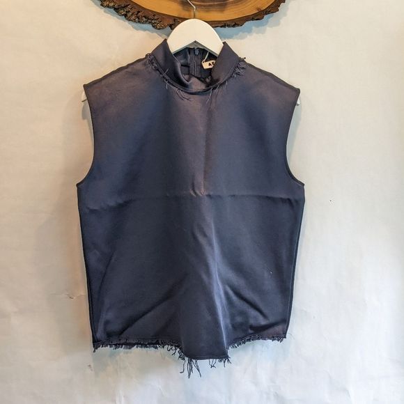 AERON BLUE sleeveless blouse size 6(38fr) BNWT - Picture 3 of 7
